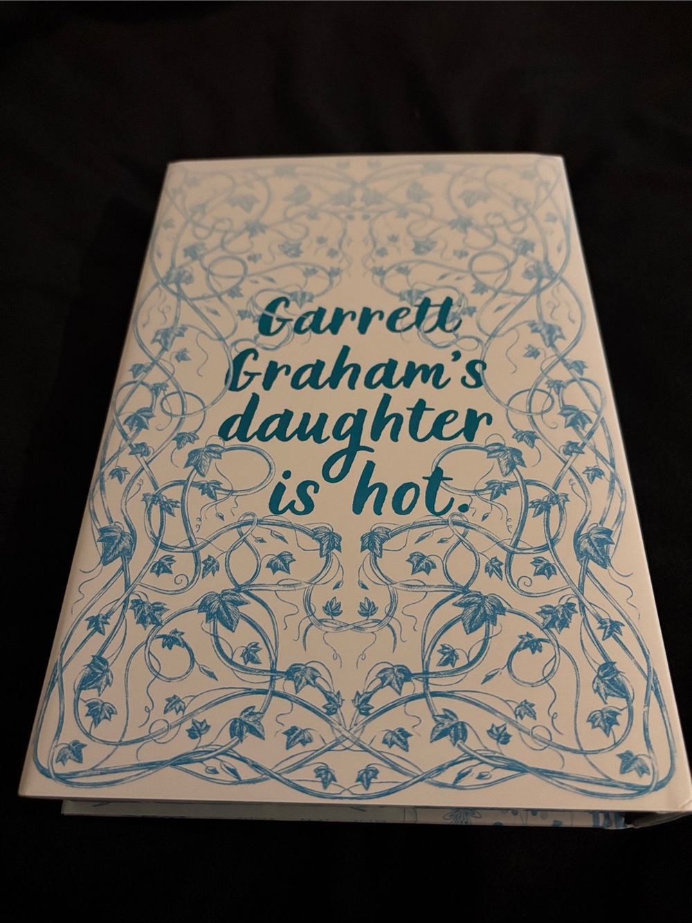 The Graham Effect by Elle Kennedy - Signed Bookish Box Exclusive Luxe Edition - Picture 4 of 5